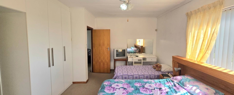 3 Bedroom Property for Sale in Franskraal Western Cape